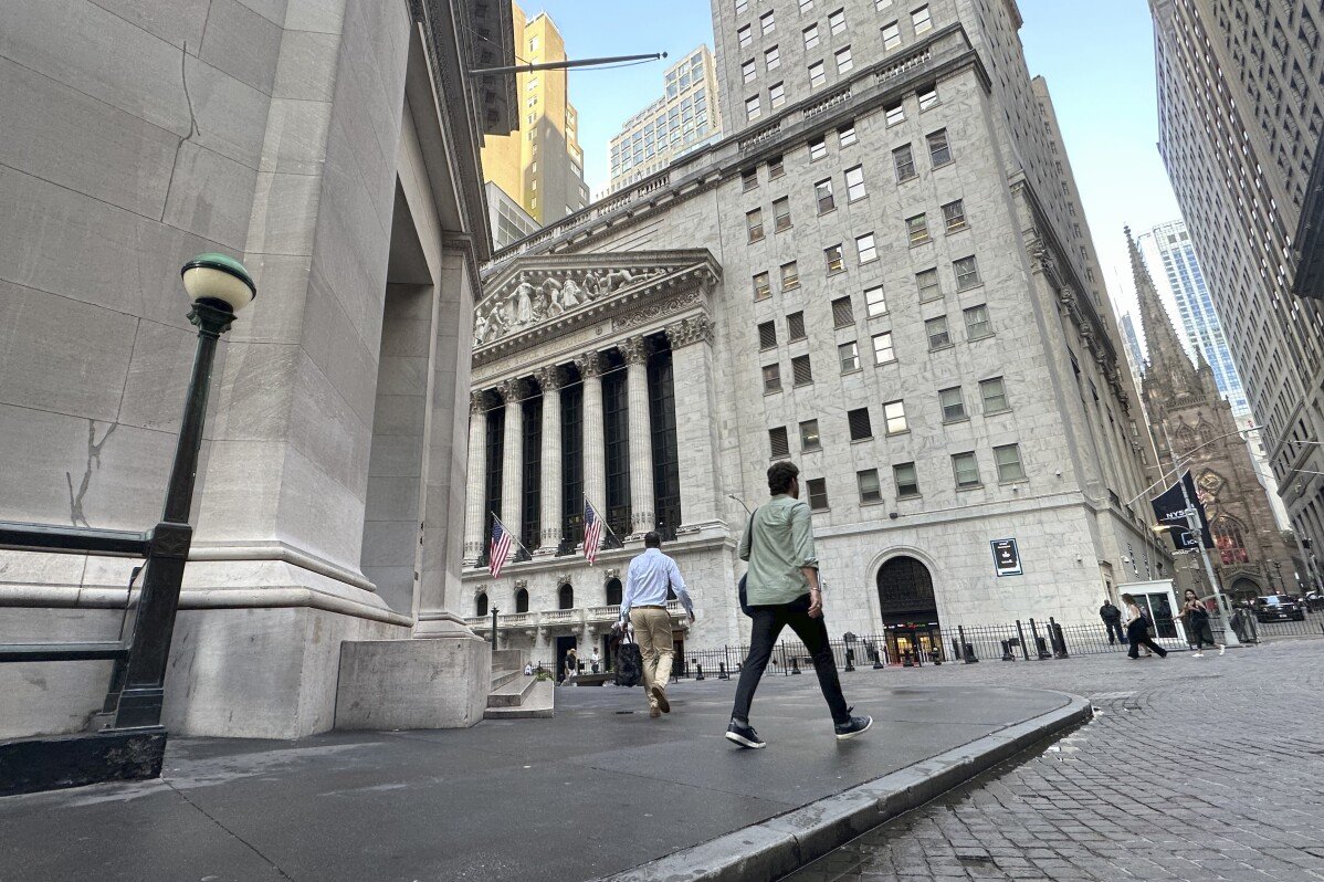 Pasaran saham hari ini: Wall Street naik ketika laporan inflasi mengesahkan peningkatan harga sedang menurun