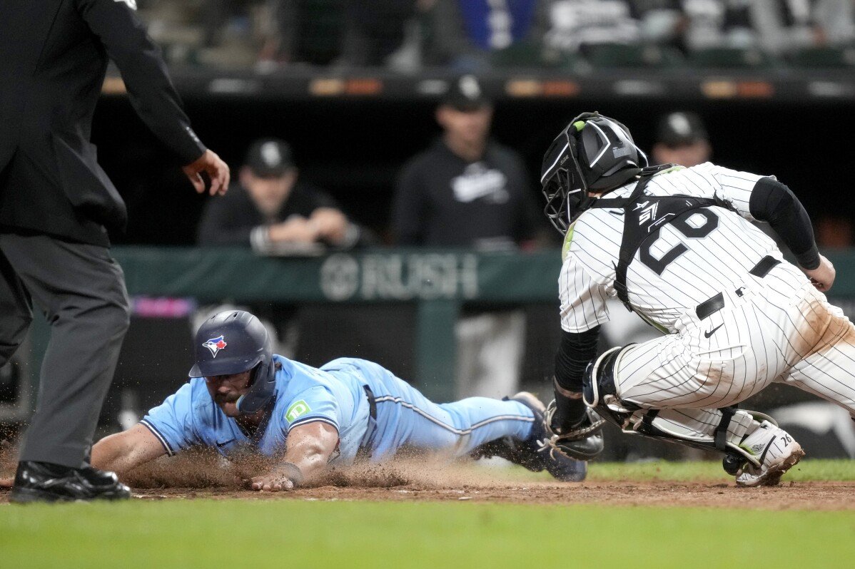 Schneider dan Gausman membawa Blue Jays mengalahkan White Sox yang sedang merosot 7-2